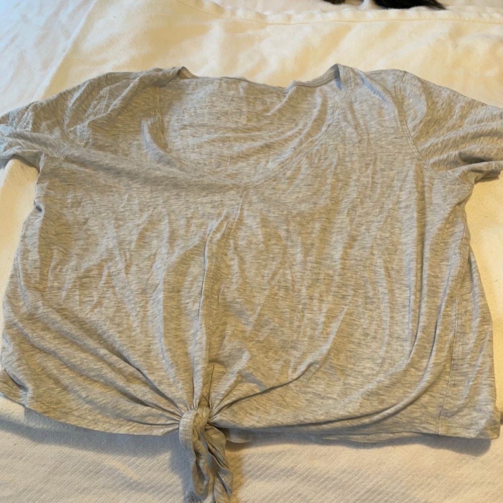 Lululemon top size 6